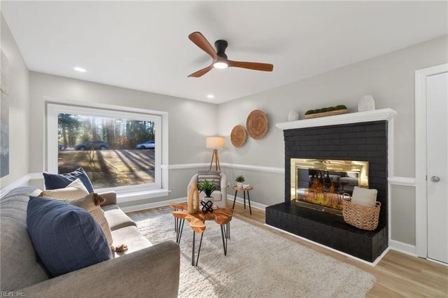 2 Clarendon CT, Williamsburg, VA 23188