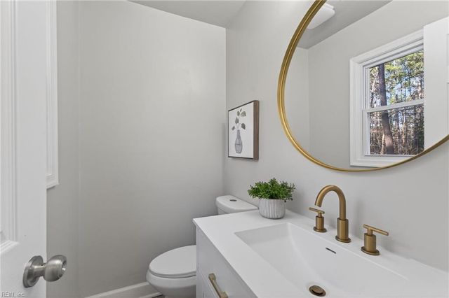 2 Clarendon CT, Williamsburg, VA 23188