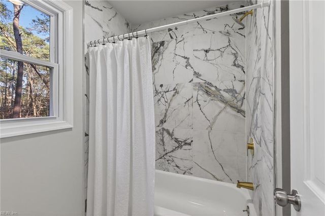 2 Clarendon CT, Williamsburg, VA 23188