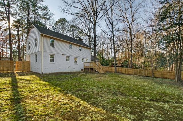 2 Clarendon CT, Williamsburg, VA 23188