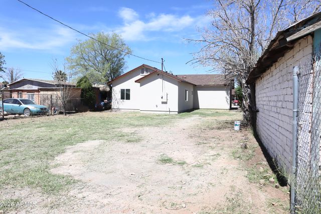 845 E 17th Street, Douglas, AZ 85607