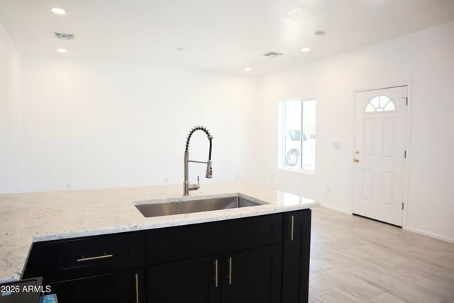 845 E 17th Street, Douglas, AZ 85607