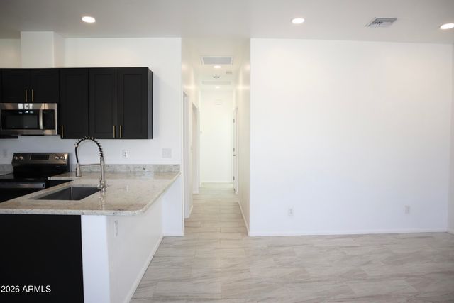 845 E 17th Street, Douglas, AZ 85607