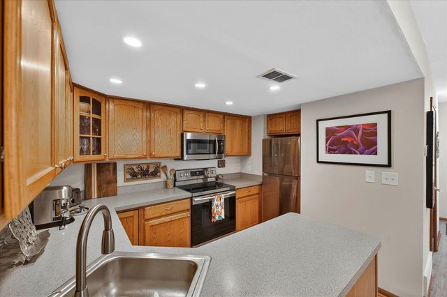 768 Watersedge Drive, Ann Arbor, MI 48105