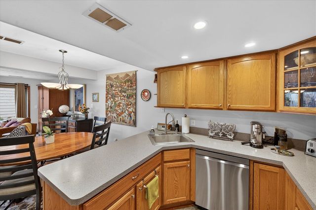 768 Watersedge Drive, Ann Arbor, MI 48105