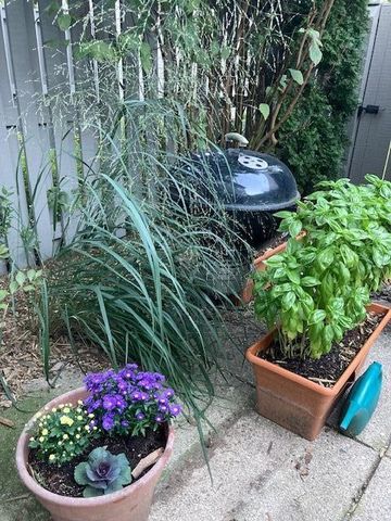 768 Watersedge Drive, Ann Arbor, MI 48105