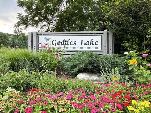 768 Watersedge Drive, Ann Arbor, MI 48105