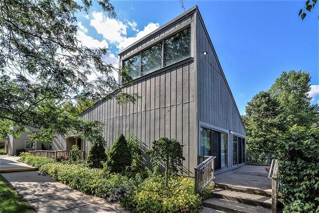 768 Watersedge Drive, Ann Arbor, MI 48105