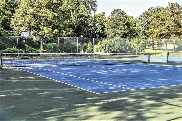 768 Watersedge Drive, Ann Arbor, MI 48105