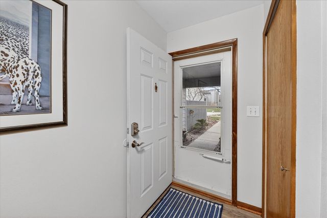 768 Watersedge Drive, Ann Arbor, MI 48105