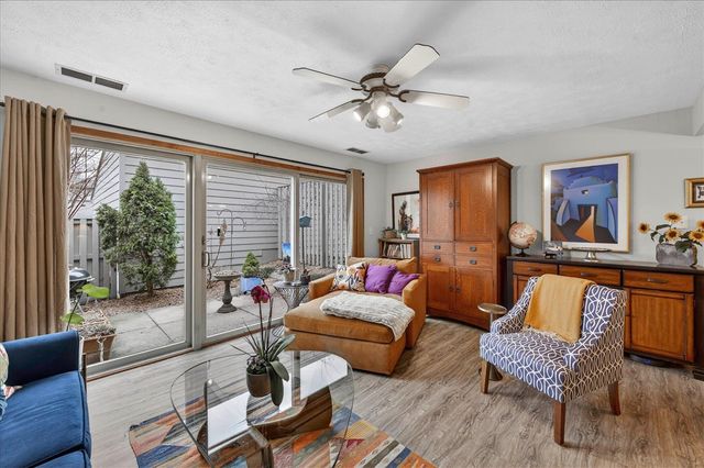 768 Watersedge Drive, Ann Arbor, MI 48105