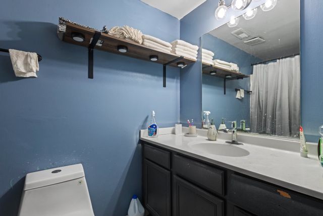 949 W 51st Street, Chicago, IL 60609