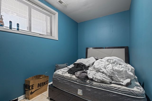 949 W 51st Street, Chicago, IL 60609