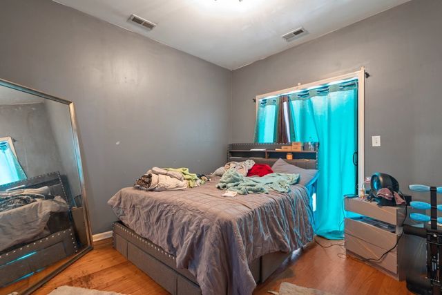 949 W 51st Street, Chicago, IL 60609