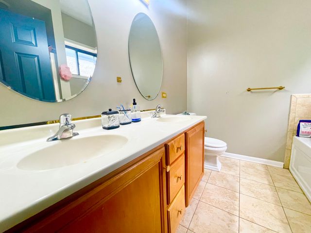 949 W 51st Street, Chicago, IL 60609