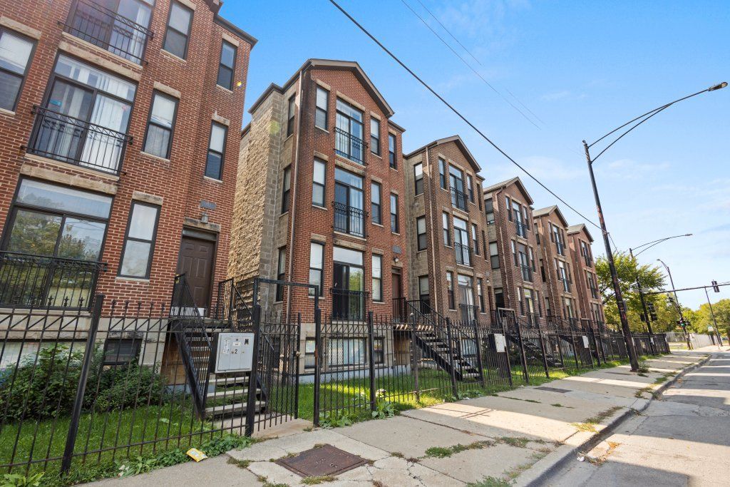 949 W 51st Street, Chicago, IL 60609