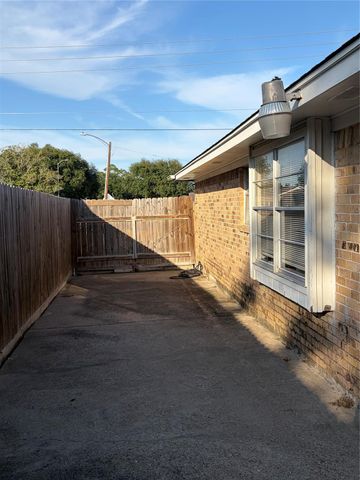 3908 Balcones Drive, Houston, TX 77034