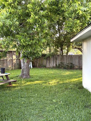 3908 Balcones Drive, Houston, TX 77034