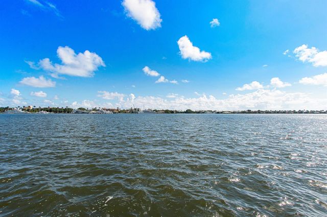 1200 S Flagler Drive 101, West Palm Beach, FL 33401