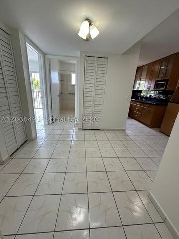2921 SW 10th St 33, Miami, FL 33135