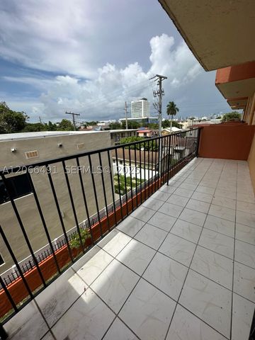 2921 SW 10th St 33, Miami, FL 33135