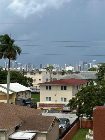 2921 SW 10th St 33, Miami, FL 33135