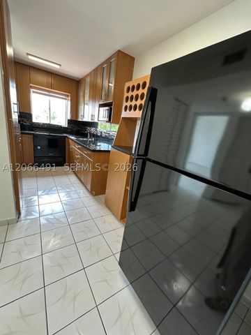 2921 SW 10th St 33, Miami, FL 33135