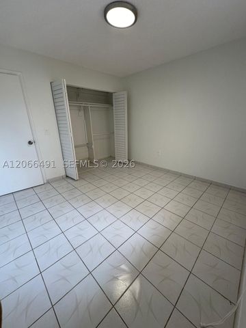 2921 SW 10th St 33, Miami, FL 33135
