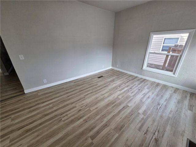 3118 N 11th Street, St Joseph, MO 64505