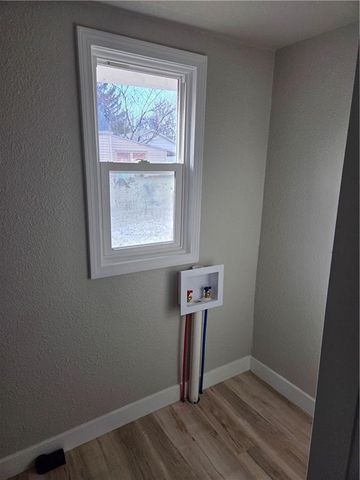 3118 N 11th Street, St Joseph, MO 64505