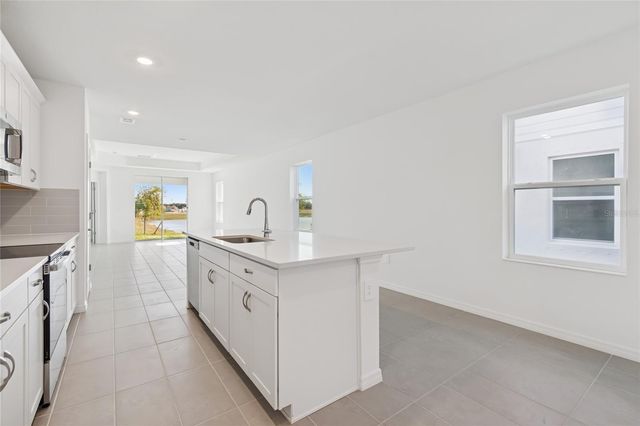 9114 OPTIMIST WAY, Palmetto, FL 34221