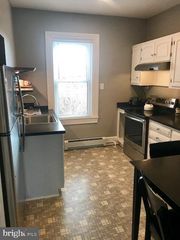 318 W JAMES ST, Lancaster, PA 17603