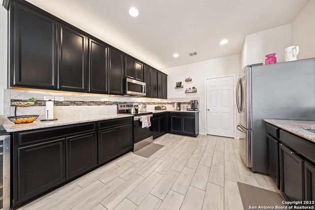 12033 CANYON ROCK LN, San Antonio, TX 78254