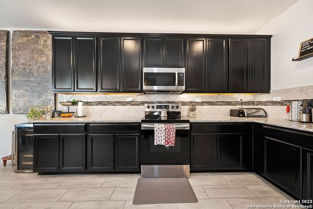 12033 CANYON ROCK LN, San Antonio, TX 78254