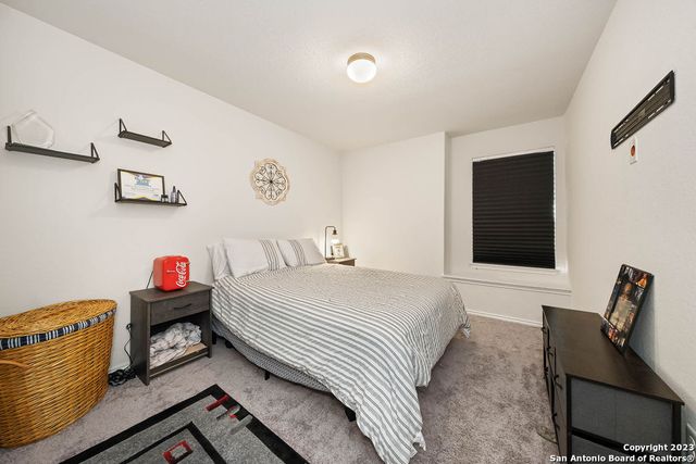 12033 CANYON ROCK LN, San Antonio, TX 78254