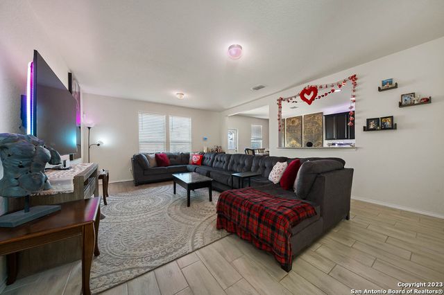 12033 CANYON ROCK LN, San Antonio, TX 78254