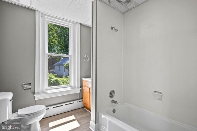 414 W WALNUT ST, Kutztown, PA 19530