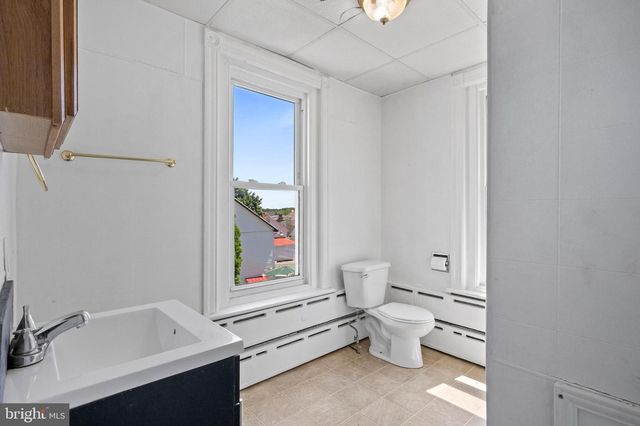 414 W WALNUT ST, Kutztown, PA 19530