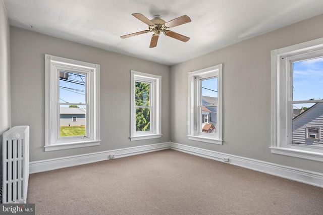 414 W WALNUT ST, Kutztown, PA 19530