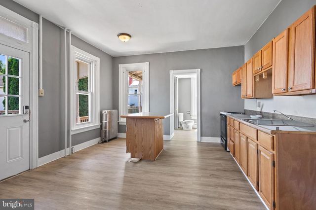 414 W WALNUT ST, Kutztown, PA 19530