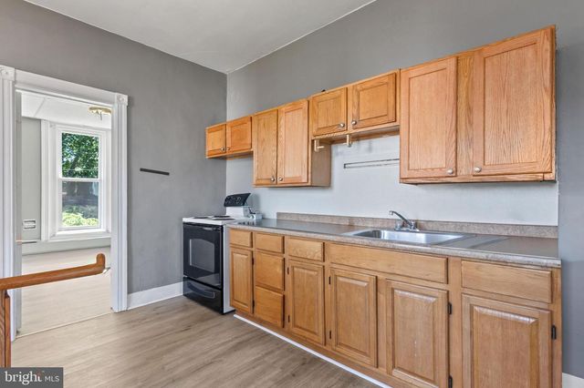 414 W WALNUT ST, Kutztown, PA 19530