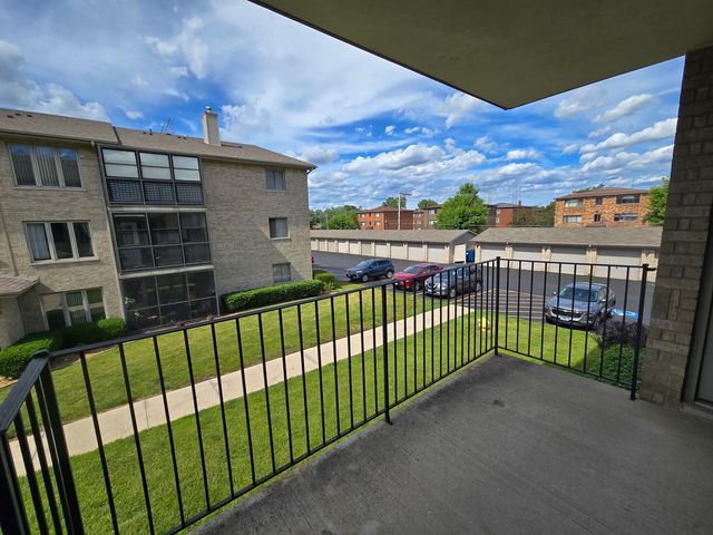13950 Lavergne Avenue 908, Crestwood, IL 60418