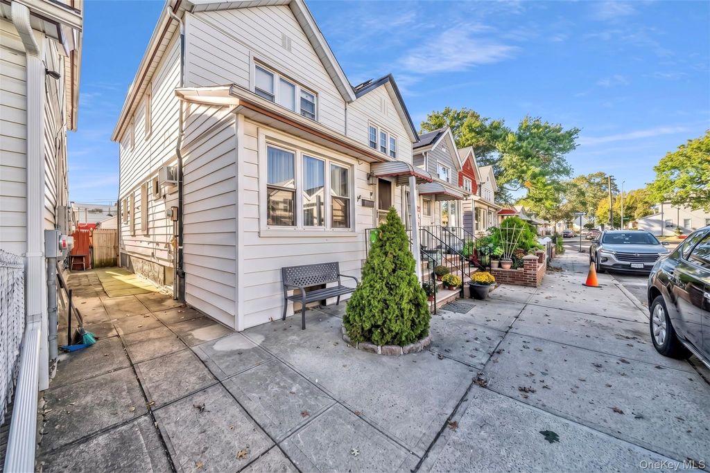 9410 82nd Place, Ozone Park, NY 11416 — photo 2