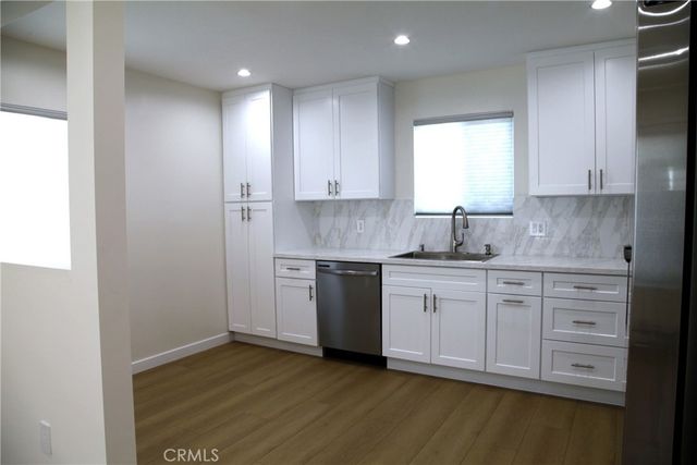2251 N Catalina Street, Burbank, CA 91207