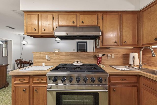 5218 Lido Lane, Houston, TX 77092