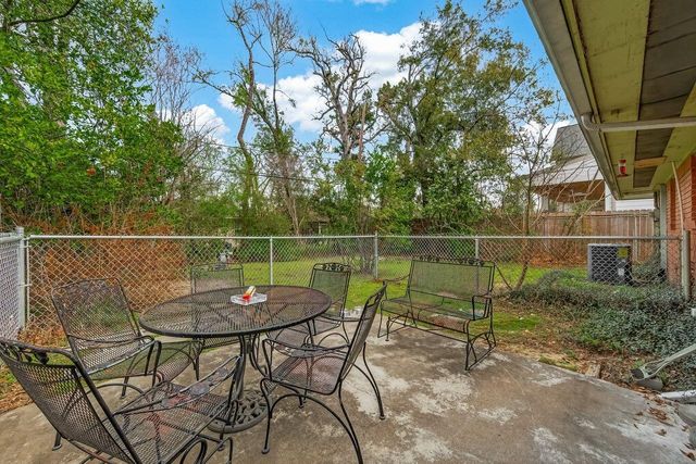 5218 Lido Lane, Houston, TX 77092