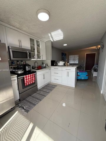 5290 W 21st Ct 307, Hialeah, FL 33016