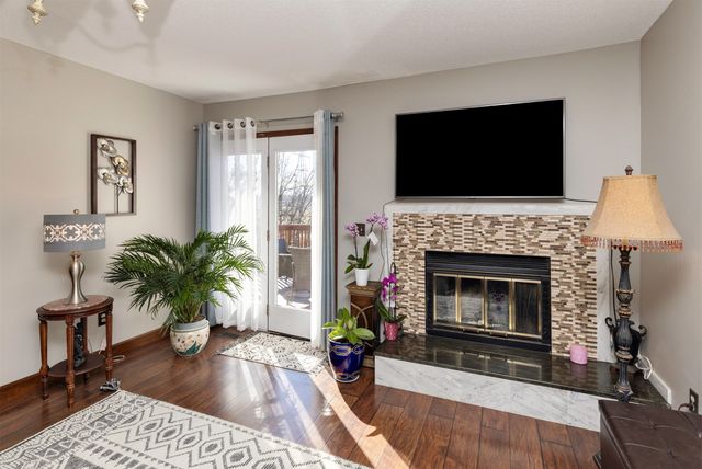 6132 Terrace Drive, Johnston, IA 50131