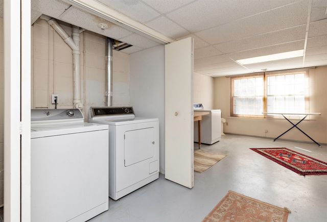 6132 Terrace Drive, Johnston, IA 50131