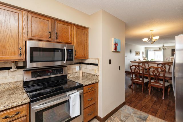 6132 Terrace Drive, Johnston, IA 50131